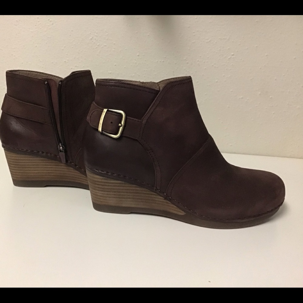 Dansko Shirley Nubuck-40